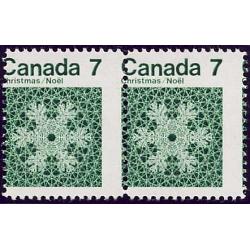 Canada #555 7¢ Christmas Snowflake Mis-perforation Pair