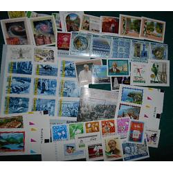43 Mint and NH Italian Stamps, Retail Value: $60.76